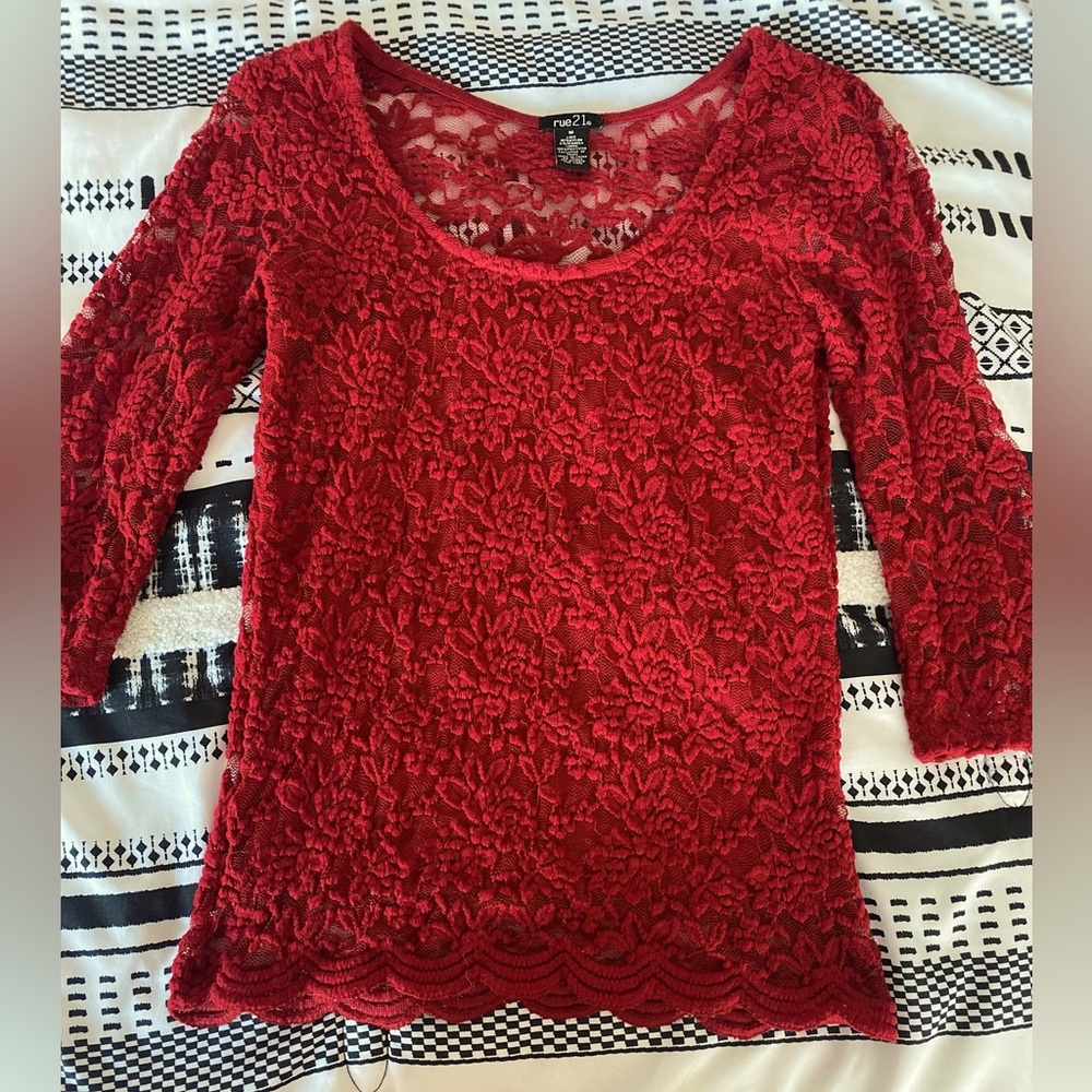 Rue21 Lace quarter sleeve blouse in red